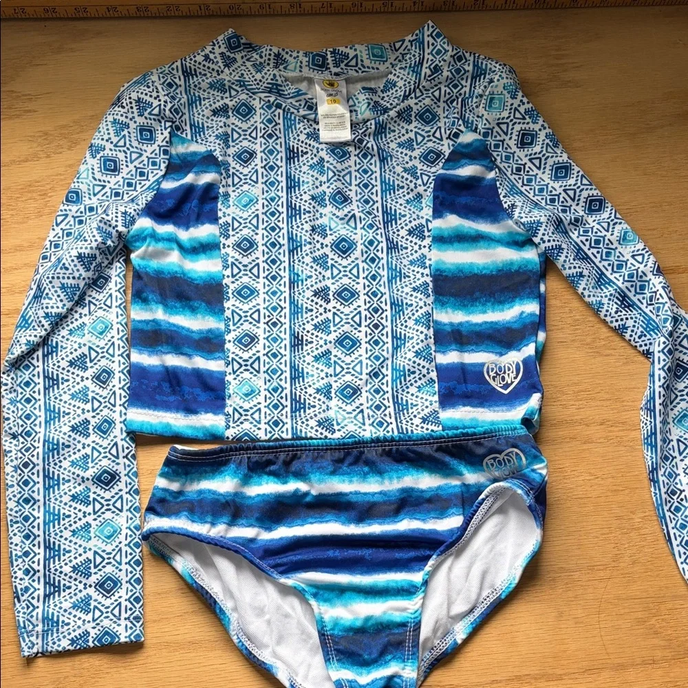 Body Glove Girls Blue & White Patterned Long Sleeve Rashguard Set